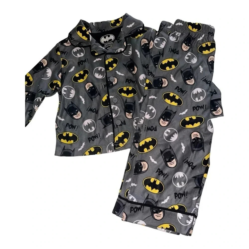 BATMAN ALL OVER PRINT KIDS PAJAMA SET SIZE 2T - Picture 1 of 7
